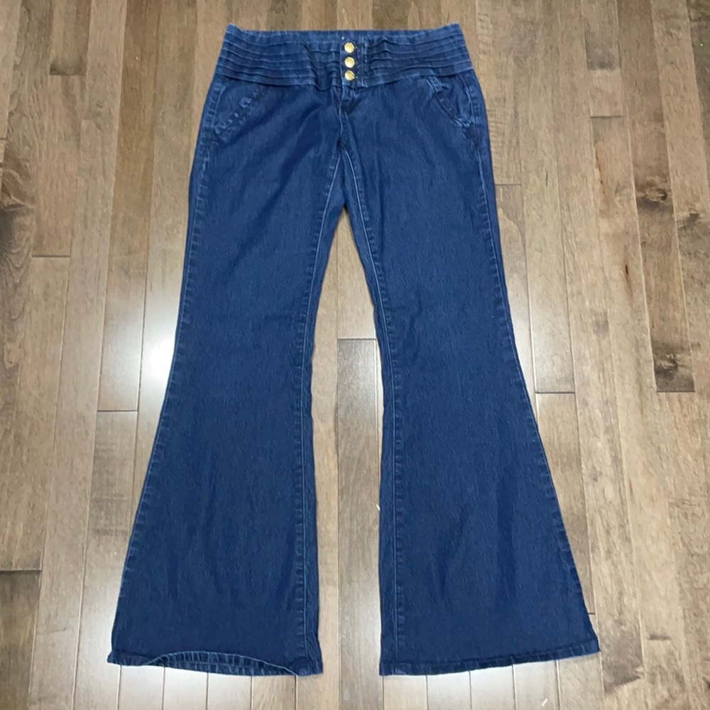 Younique Jeans